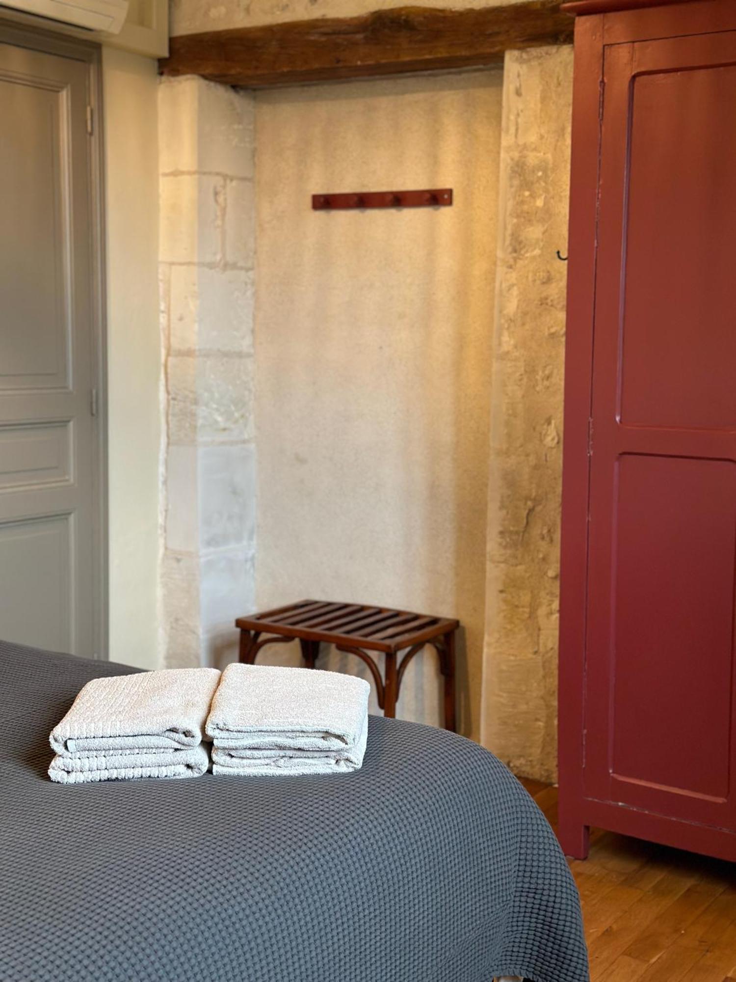 Le Vieux Manoir Villa อองบวส ภายนอก รูปภาพ