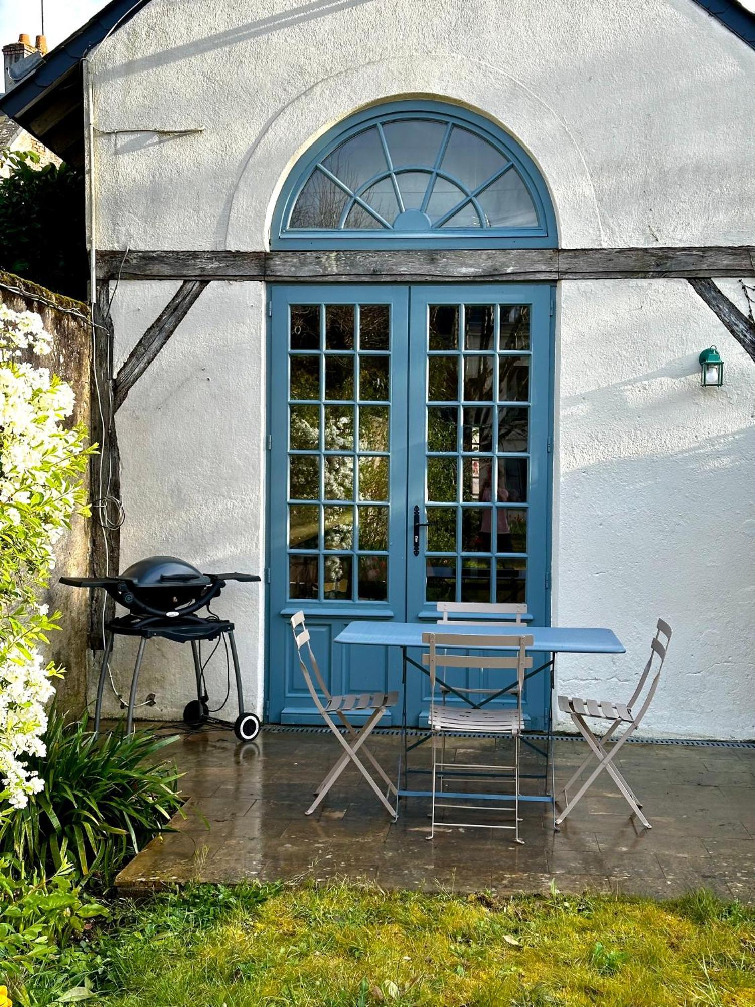 Le Vieux Manoir Villa อองบวส ภายนอก รูปภาพ