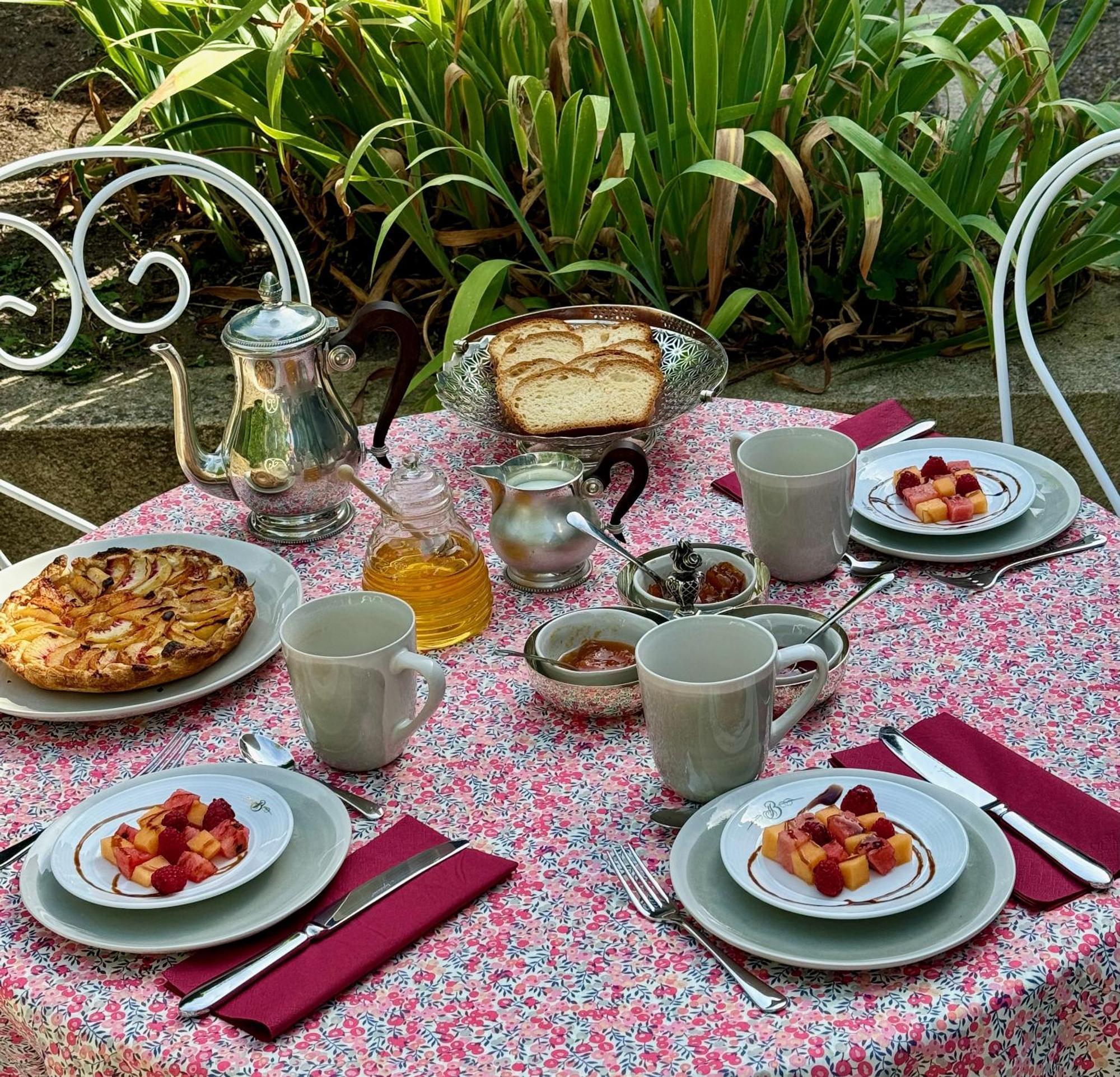 Le Vieux Manoir Villa อองบวส ภายนอก รูปภาพ